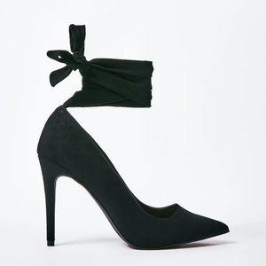 Beautiful Black Lace-Up Pump New in Box